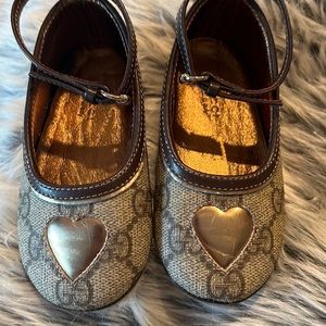 Gucci infant girls dress shoes